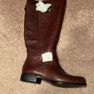 Naturalizer wide calf boots NEW size 6 W. Color Brown